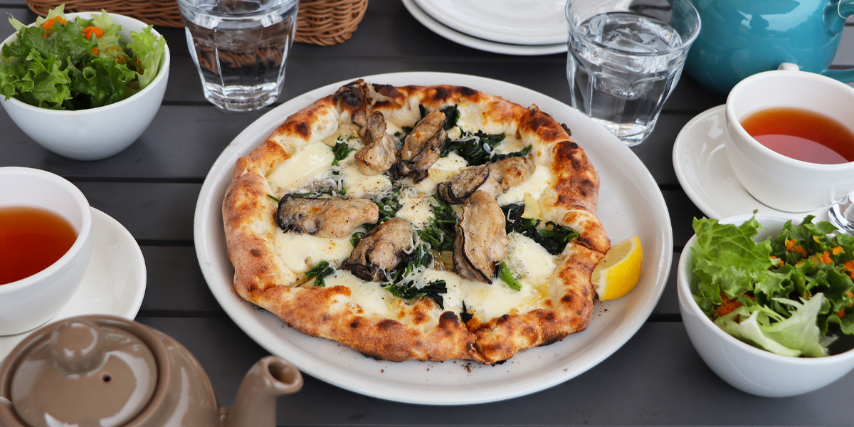 薪窯で焼くナポリピッツァの専門店　pino isola VESTA